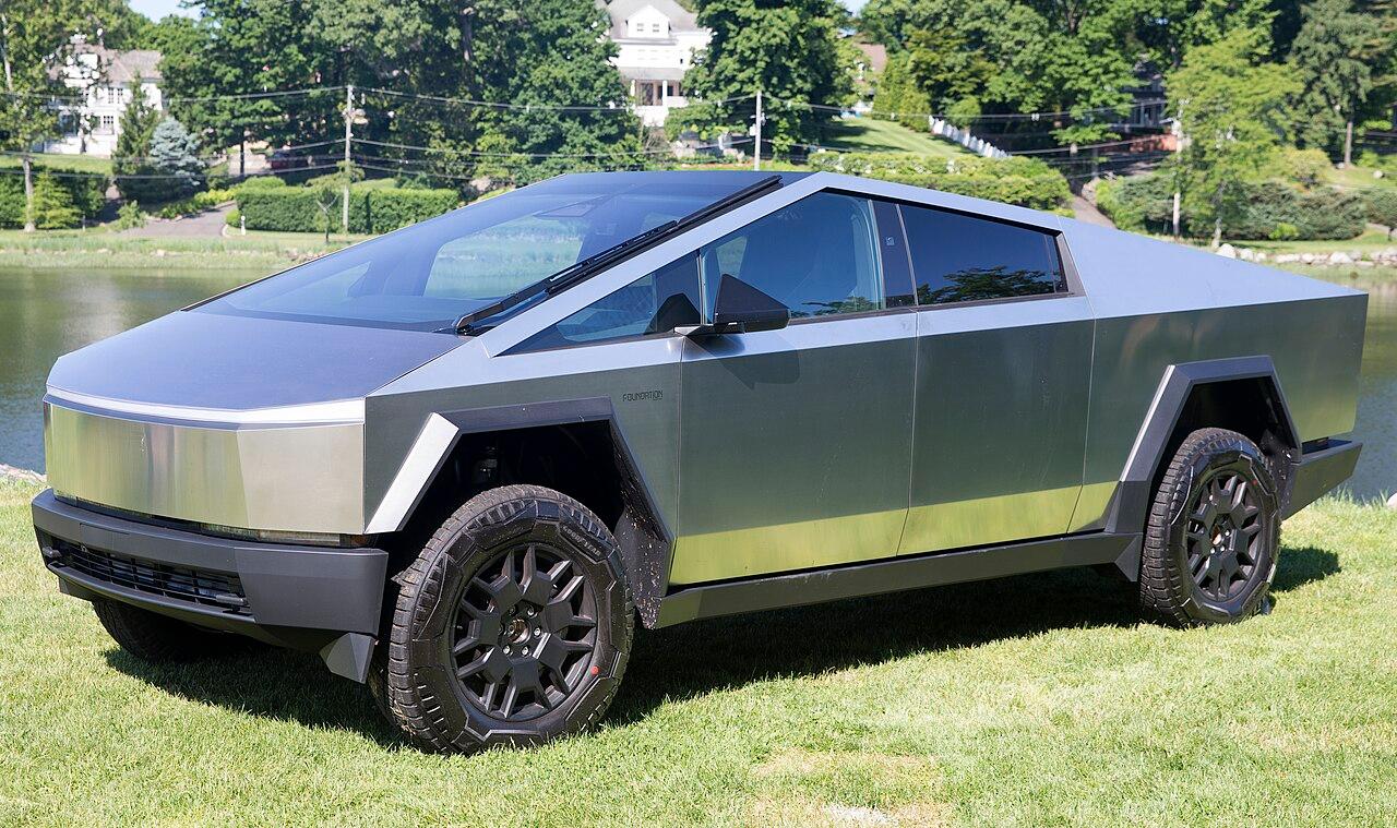 2025 Tesla Cybertruck